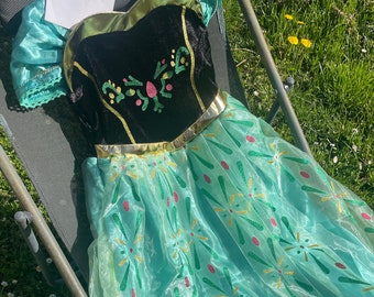 Robe de princesse inspirée d'Anna pour fille - Fabriquée à la main, qualité boutique, parfaite pour les soirées costumées et les déguisements