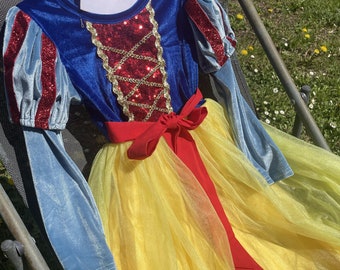 Costume de princesse Blanche-Neige - Robe de cosplay à manches longues pour fille | Déguisement de fête d'anniversaire | Tenue vestimentaire enchanteresse fabriquée à la main