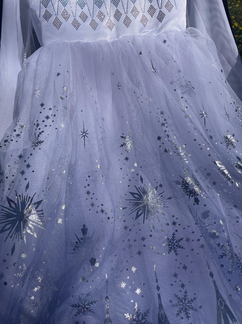 Robe Elsa enchantée pour fille Déguisement princesse La Reine des neiges, tenue de fête d'anniversaire pour enfant, robe de carnaval cosplay, déguisement princesse des glaces magique image 8