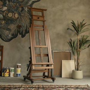 Vintage-Inspired Heavy-Duty Beechwood Artist Easel