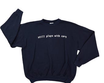 Vintage 90er Jahre Still Plays with Cars Rundhals-Sweatshirt Herren XL Made in USA