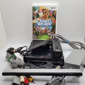 Nintendo Wii ブラック（Wiiリモコン1個、ヌンチャク1個、サマースポーツ パラダイスアイランド付属） | テスト済み | すぐにプレイ可能 | Gamecube 下位互換性あり