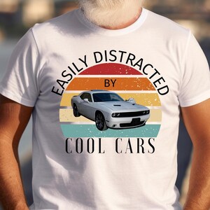Retro Car Graphic Tee: Vintage Style Classic Car Shirt