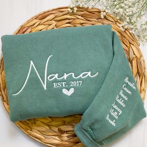 Custom Embroidered Grandma Sweatshirt - Comfort Colors Nana Shirt - Minimalist Mimi Sweater - Mother's Day Gift