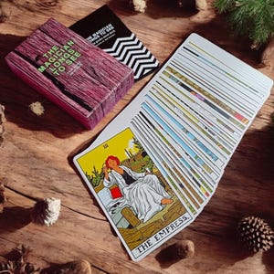 DEUX DERNIERS JEUX - Le jeu de tarot Twin Peaks | Le magicien a hâte de voir le jeu de cartes de tarot | Édition Early Backer en prime