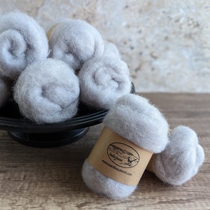 Cloud Gray MAORI WOOL, 1 ounce, Needle Felting Wool Batt by DHG