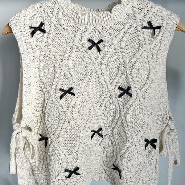 Side-tie Bow Knitted sweater: Lightweight Sleeveless Sweater - UK Size 12-14