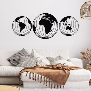 Carte du monde 3 globes Sculpture murale en métal : Décoration murale artisanale - Affichage intérieur - Design unique - Tentures murales