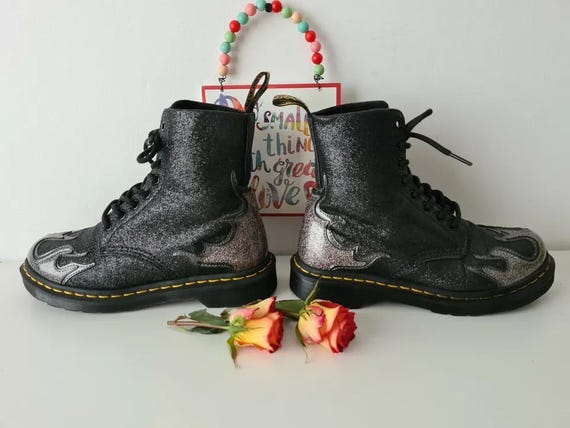 Doc Dr Martens 1460 Pascal Flame Glitter Black Grey Silver