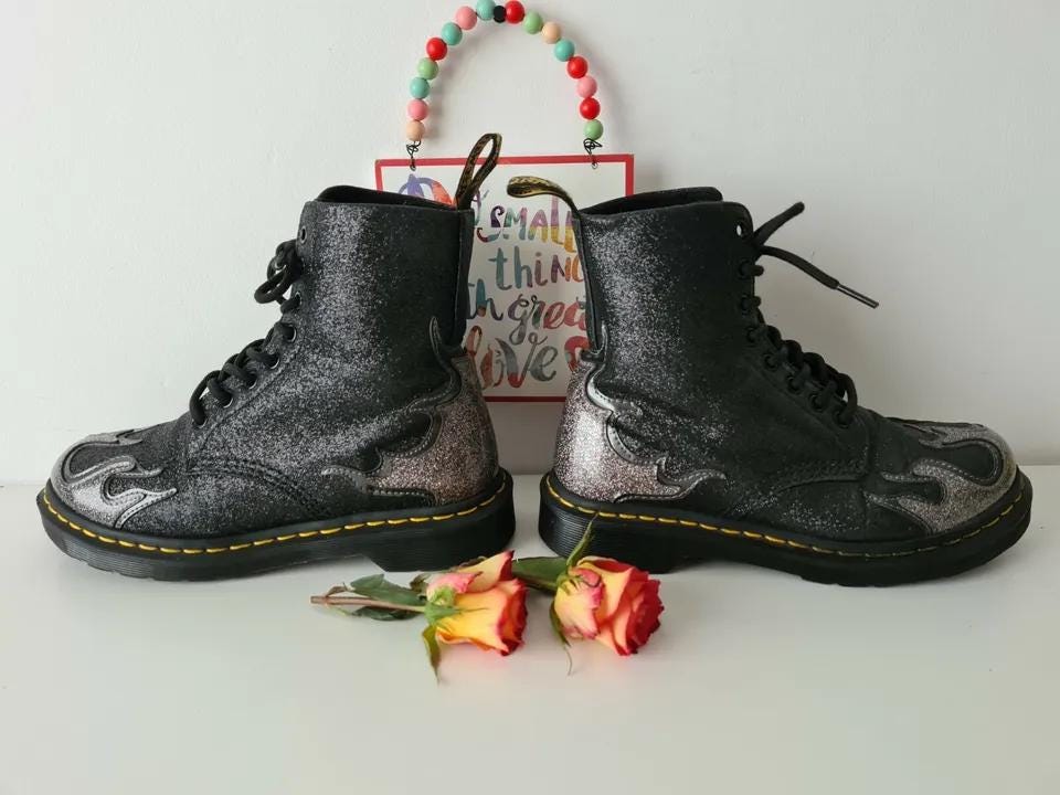 Dr.Martens FLAMING GLITTER ラメブーツ Doc Dr Martens 1460 Pascal Flame Glitter Black Grey Silver