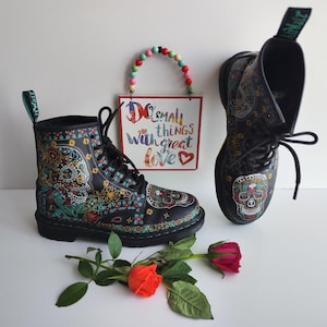 RARE Dr Doc Martens Day of the Dead 1460 boots skull 8 hole UK7 EU41 US9