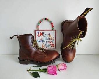vintage Dr Martens new england leather boots shoes s-l400.jpg main image 3