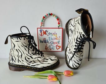 Dr Doc Martens Zebra 1460 8 Hole England Black White Boots