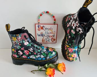 Dr. Martens カラフル　花柄　4ホール　UK 6 il_340x270.6342599339_w5c1.jpg