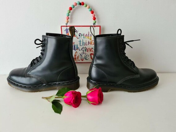 Dr Doc Martens 1460 Black England Vintage 8 Hole Boots UK 5