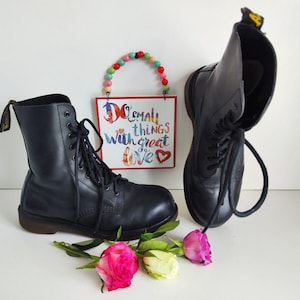 Dr Martens 10 eye 1490 black vintage england metal toe boots UK7 EU41 US9