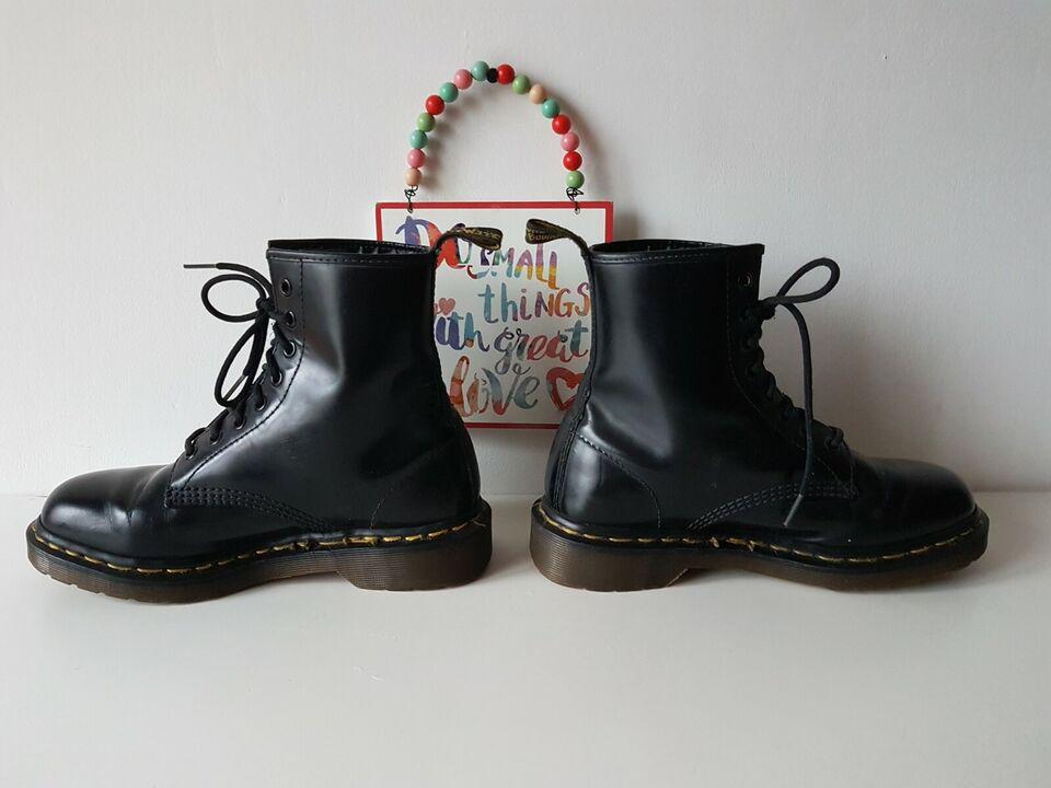Dr Doc Martens 1460 Vintage England Black Leather Boots 8 Dr Doc Martens 1460 Vintage England Black Leather Boots 8