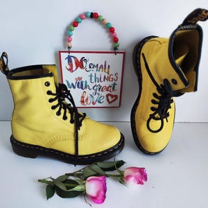 Dr Martens pascal yellow 1460 8 hole ankle boots UK4 US6 EU37