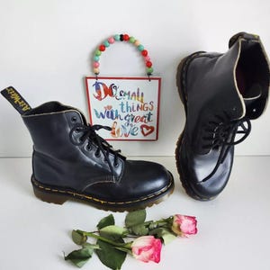 Dr Martens 1460 8 eye england vintage black ankle boots UK6 EU39 US8