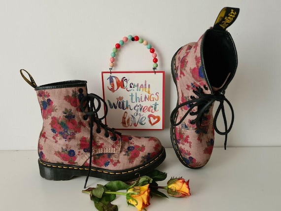 Dr Martens 1460 8 Hole Pascal Canvas Victorian Flowers Wild  display picture 3