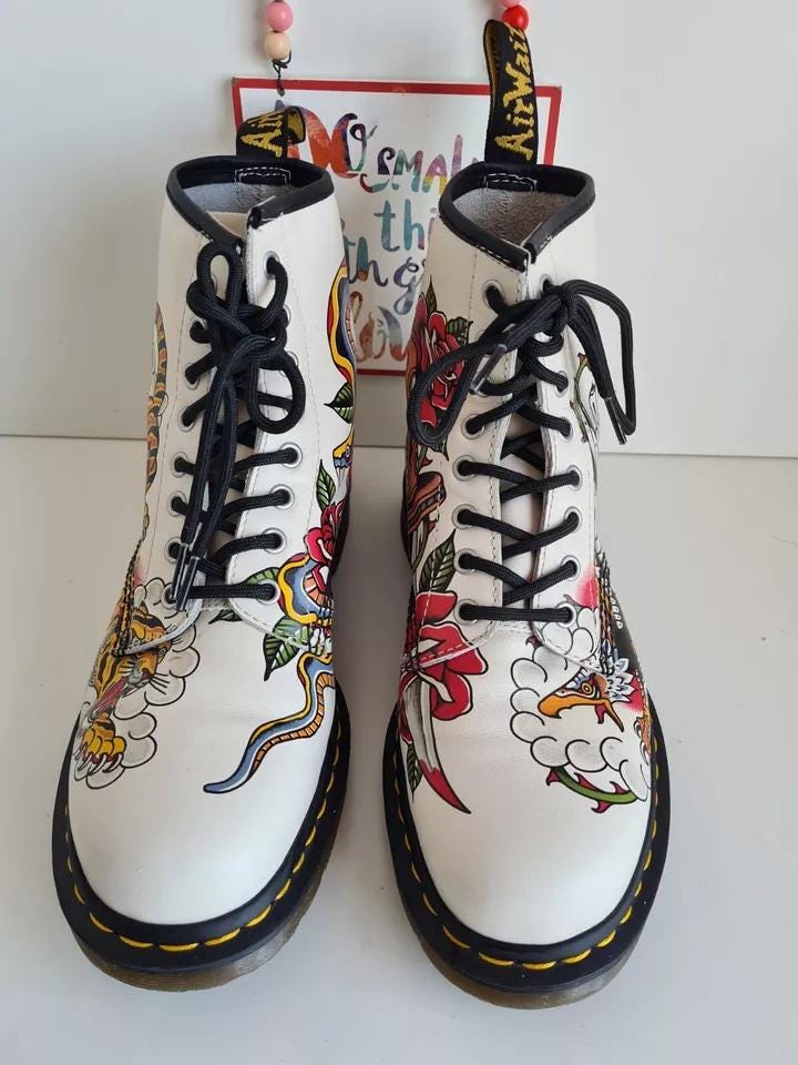 Dr Doc Martens 1460 8 Hole Skull Grez Tattoo White Boots UK8 US10