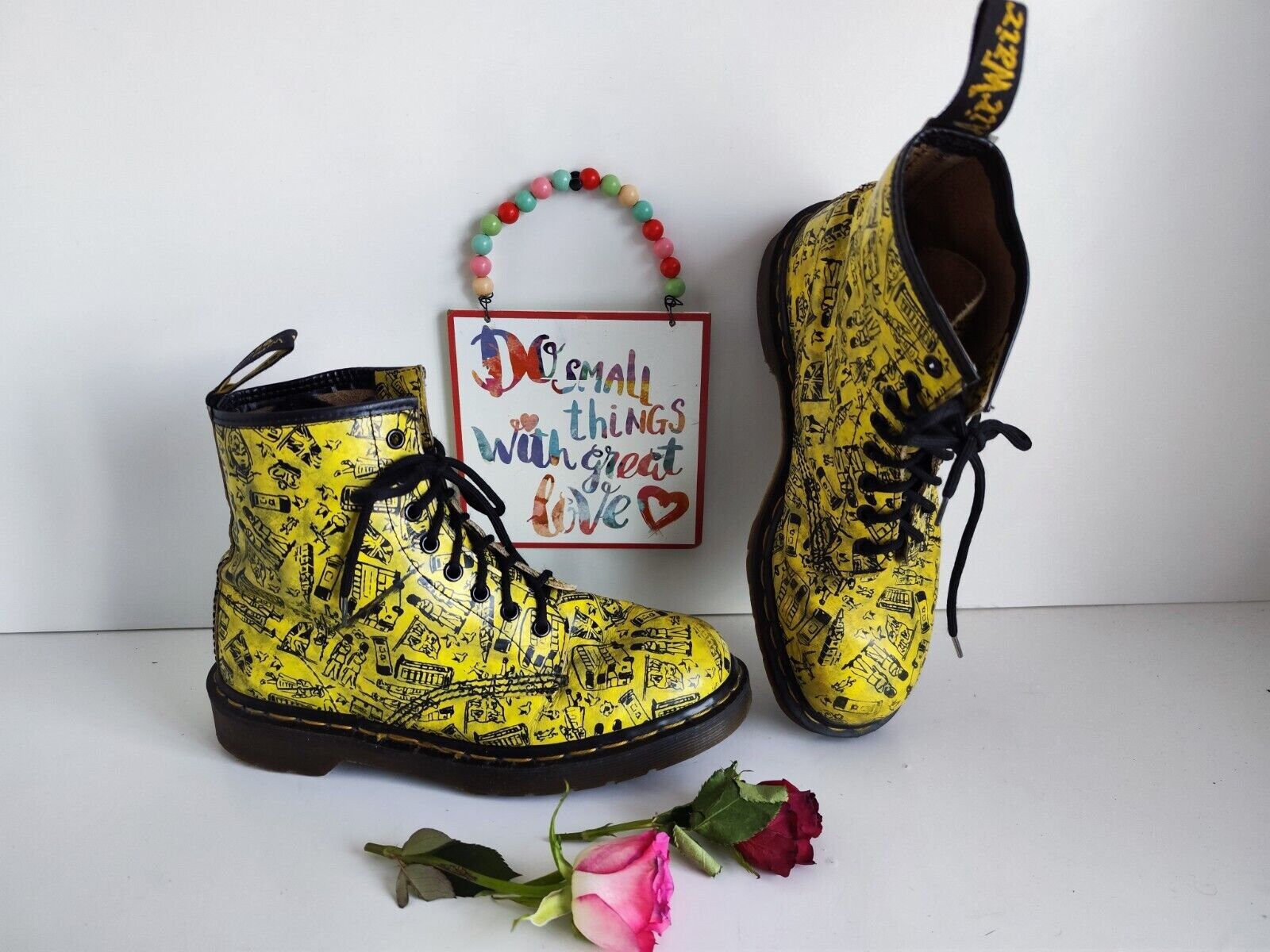 Dr Martens 8 Eye London Print Yellow England Vintage Boots