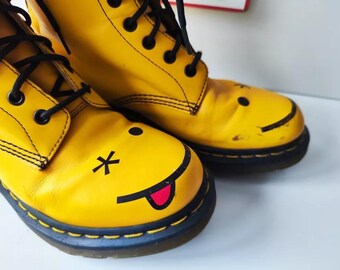 Dr Doc Martens Drench Hincky Smiley Face Rubber Yellow 8