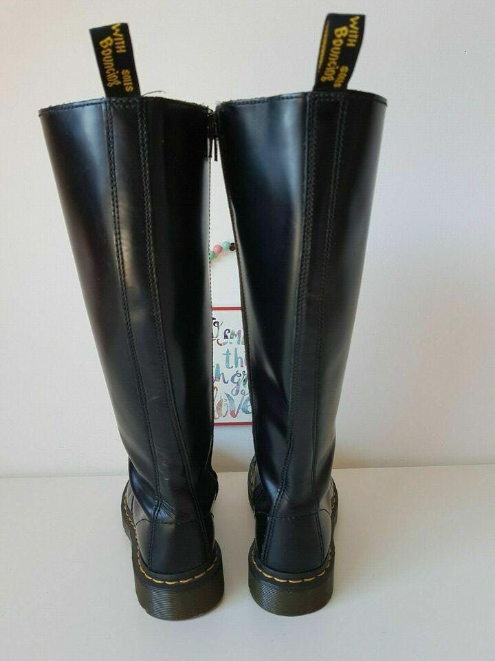 Dr. Martens 1B60 Tall Black Leather Boots, UK3 EU36 US5 - Etsy