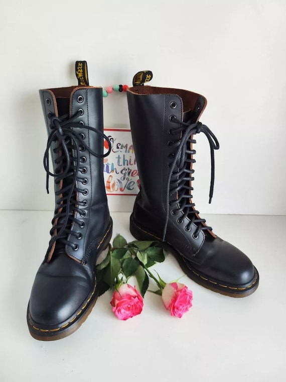 Dr Martens 1914 England Vintage Black Mid Calf 14 Eye Boots  display picture 1