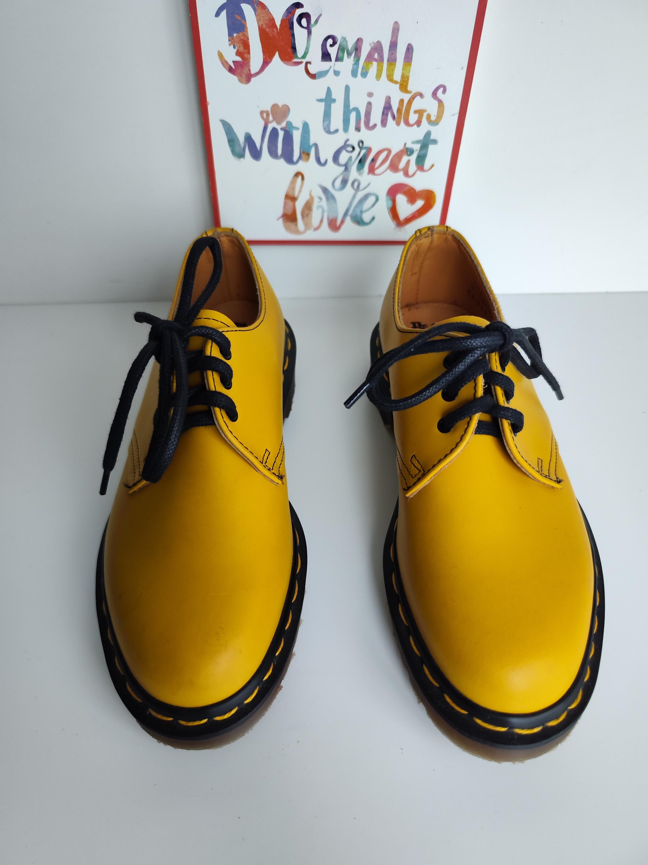 Dr Martens 1461 Yellow 3 Hole Vintage Oxford MIE England 