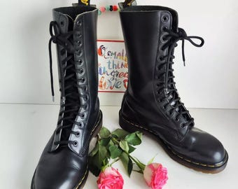 Dr Martens 1914 Black England Vintage Leather 14 Eye Mid