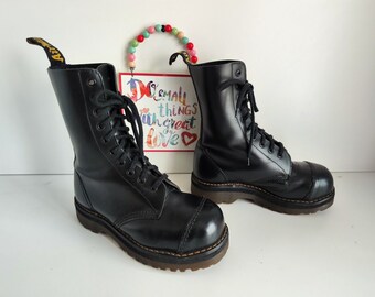 Dr Doc Martens 1490 Black Platform Metal Toe Vintage England Dr Doc Martens 1490 Black Platform Metal Toe Vintage England