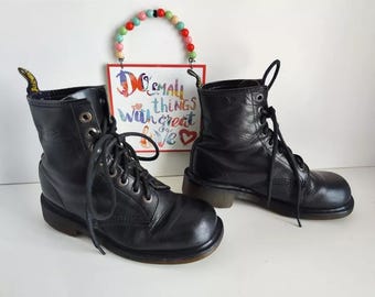 Dr Martens 1460 8 Hole 3A36 Brogue England Vintage Boots UK4 EU37