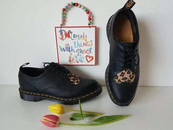 靴 DR. MARTENS / JOYCE HEART Dr Martens Bentley Joyce Heart Leopard Black 3 Hole Shoes UK9 EU43
