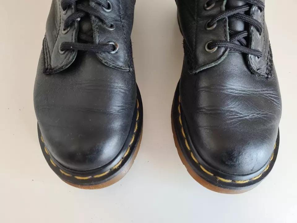国内配送 Dr Martens WMNS 1B60 20 EYE BOOT BLACK il_fullxfull.6265488562_2x83.jpg