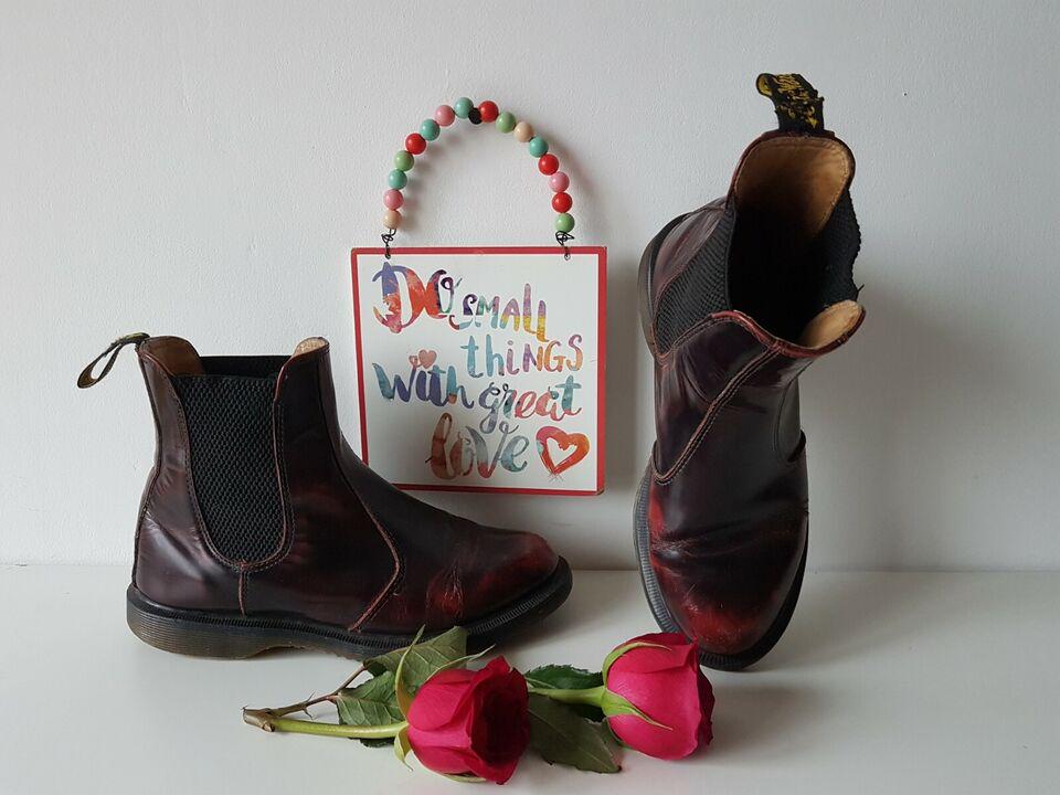 Dr. Martens Flora Red Chelsea Arcadia Boots Slip in 2976