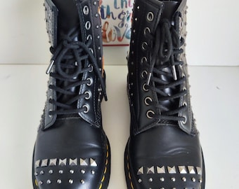 Dr Martens 1460 Hole Rock Ability Rock Roll Skull Ankle Black