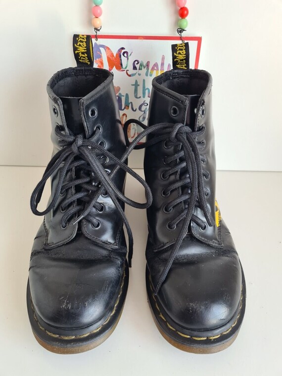 Dr Doc Martens Logo Brand Print 1460 8 Hole Black Yellow