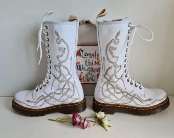 Brand New Dr Martens White Boots 14 Hole Snake 1b99 Mid Calf