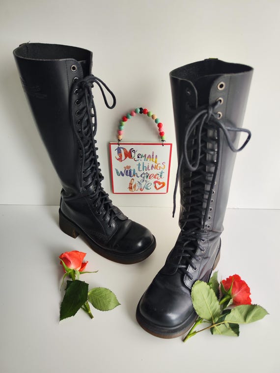 Dr Martens 1420 20 Eye Hole Black Knee High Heel Boots England UK5