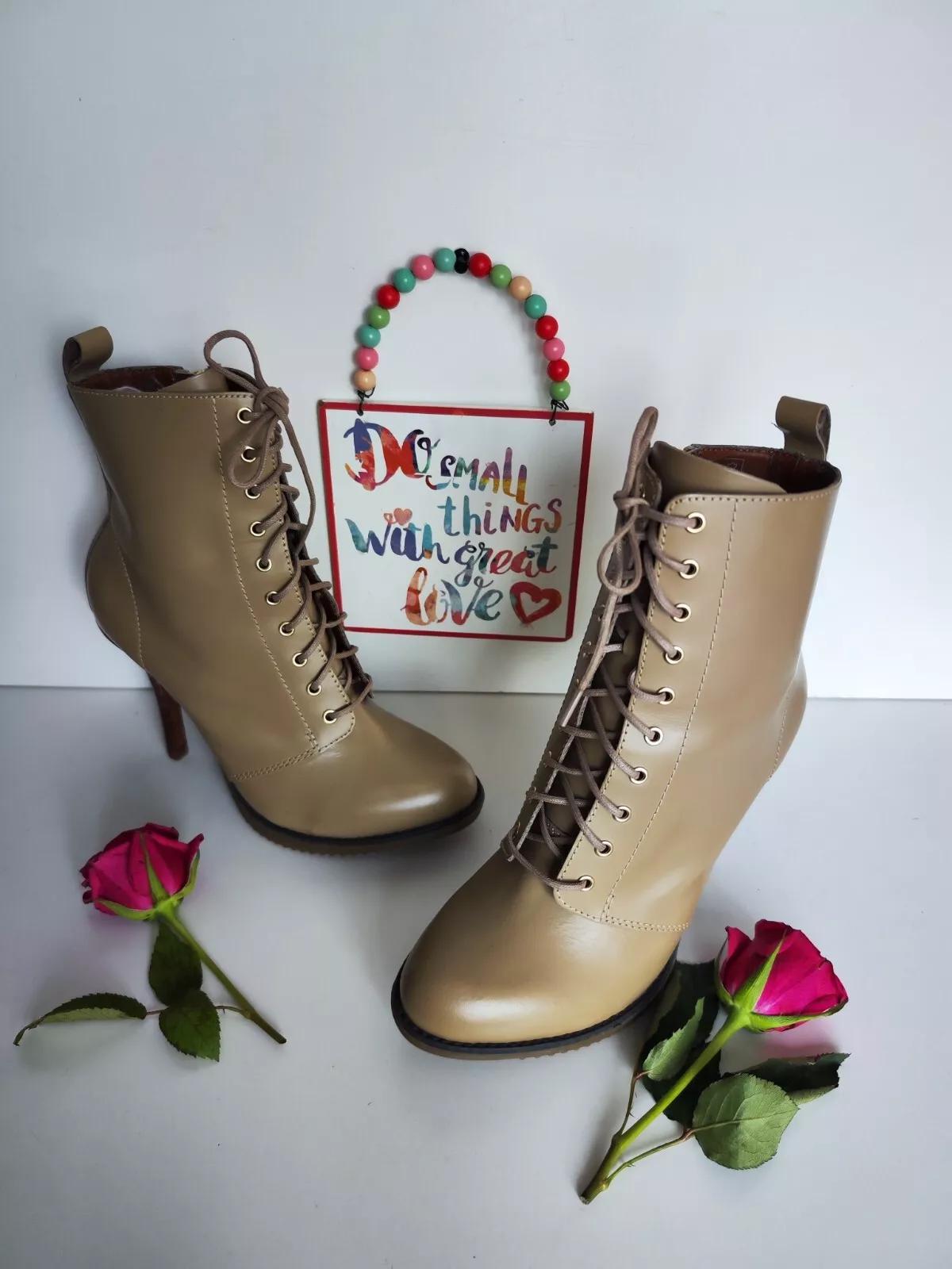 Dr Martens Kimora Gilda heeled beige creamy court boots UK6 US8 EU39