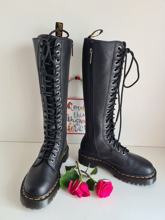 New Dr Martens 1b60 Bex Pisa 20 Eye Black Knee High Boots New Dr Martens 1b60 Bex Pisa 20 Eye Black Knee High Boots