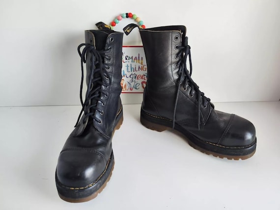 Dr Martens 1940 10 Eye Vintage England Platform Metal Toe Boots