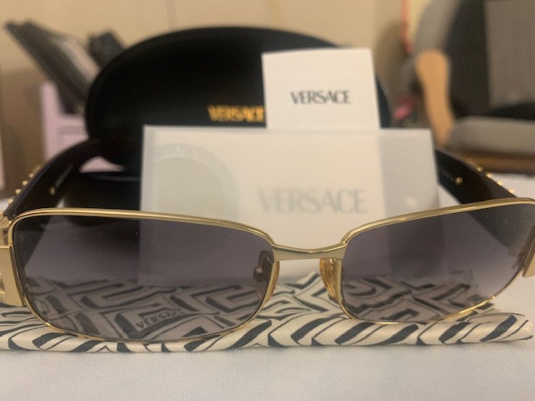 Authentic Versace Sunglasses - Made in Italy - Crystals  display picture 3