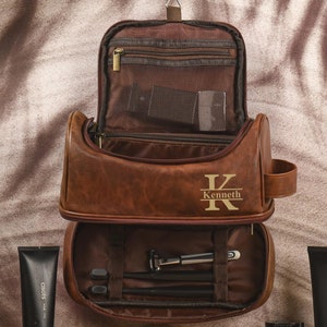 Trousse de toilette en cuir personnalisée, trousse de toilette en cuir, cadeau garçons d'honneur, cadeau Saint-Valentin pour lui, trousse de toilette en cuir pour homme, cadeau d'anniversaire