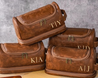 Personalized Leather Toiletry Bag, Engraved Dopp Travel Kit, Groomsmen Gift Idea, Travel Organizer for Men