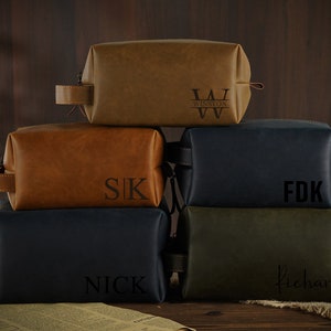 Trousse de toilette en cuir personnalisée pour homme, kit Dopp en cuir pour garçons d'honneur, cadeau de remise des diplômes, cadeau du meilleur homme, cadeau d'anniversaire, accessoire en cuir pour homme