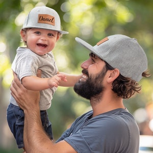 Benutzerdefinierte Säugling Hut, personalisierte Kleinkind Hut, Leder Patch Hut, Kinder Baseballmütze, Unterschrift Hut, Geschenk für Baby, Baby Snapback Hut, Jugend Erwachsene Hut Bild 4