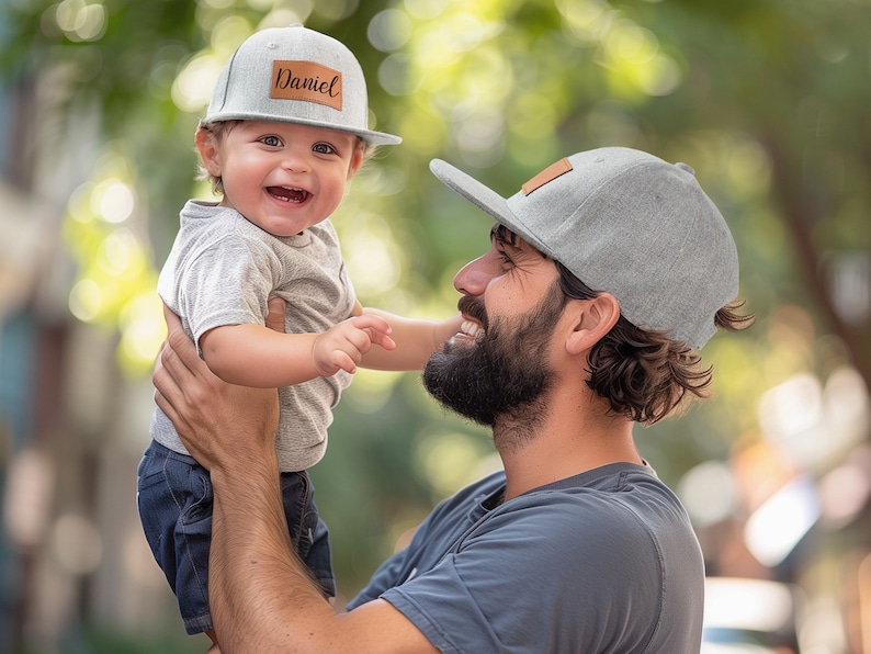 Benutzerdefinierte Säugling Hut, personalisierte Kleinkind Hut, Leder Patch Hut, Kinder Baseballmütze, Unterschrift Hut, Geschenk für Baby, Baby Snapback Hut, Jugend Erwachsene Hut Bild 4