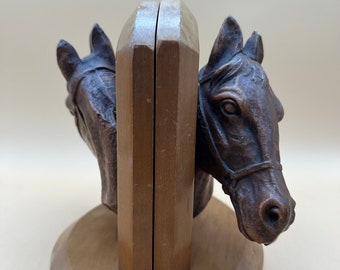 Vintage 70s Syroco Worn Wooden Horse Heads Equestrian Bookends  // Retro Office Decor